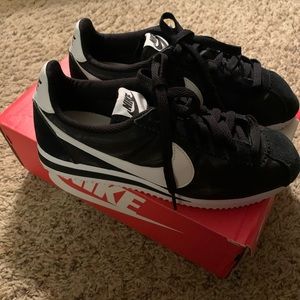 Nike classic cortex OG Nylon Black White womans size  5.5 DZ2795 001